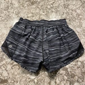 Lululemon Hotty Hot Short